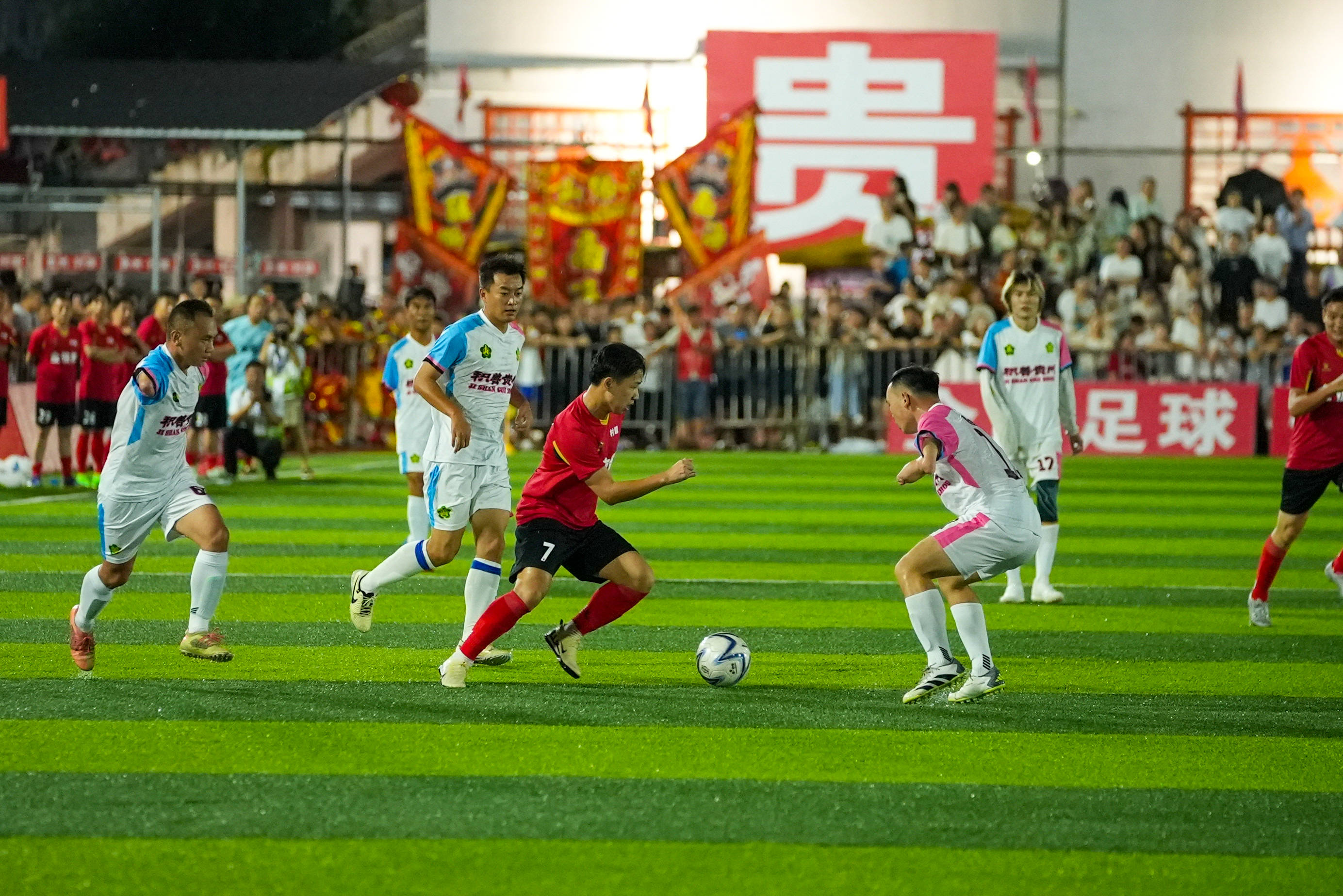 欧预赛场场精彩,球队技战术各异的简单介绍 欧预赛场场精彩,球队技战术各异的简单介绍