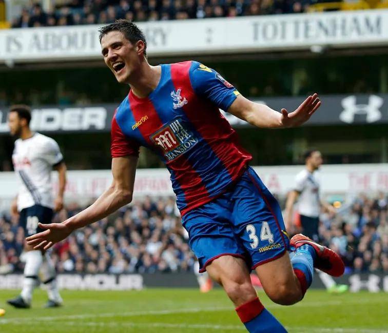 关于水晶宫主场逆转西汉姆,保持胜利势头的信息 关于水晶宫主场逆转西汉姆,保持胜利势头的信息