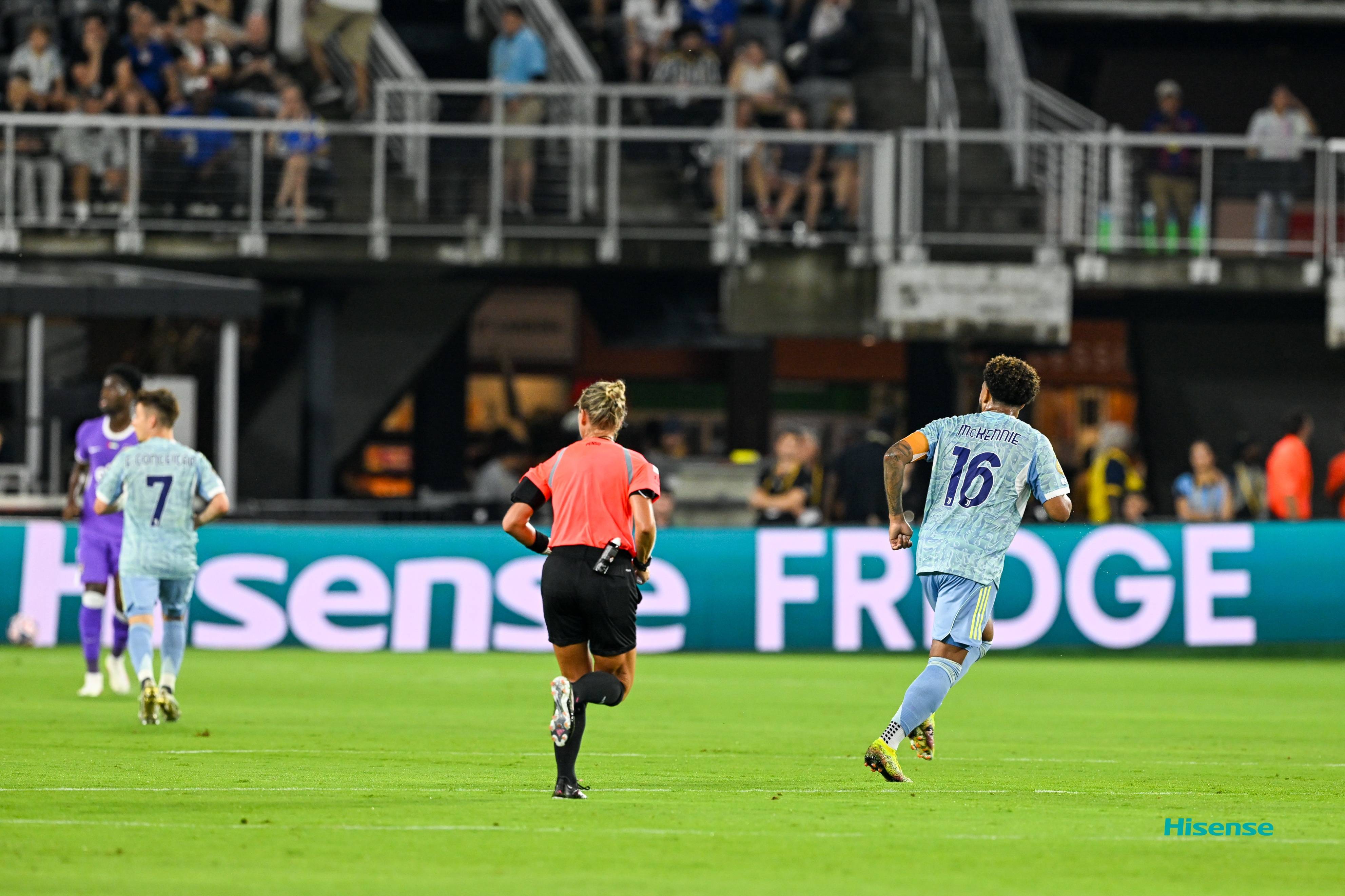 尤文图斯磕磕碰碰晋级首发淘汰赛 尤文图斯磕磕碰碰晋级首发淘汰赛