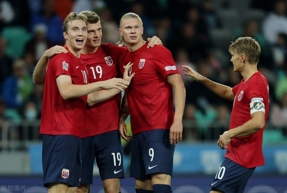 荷兰客场逼平挪威,晋级形势严峻的简单介绍 荷兰客场逼平挪威,晋级形势严峻的简单介绍