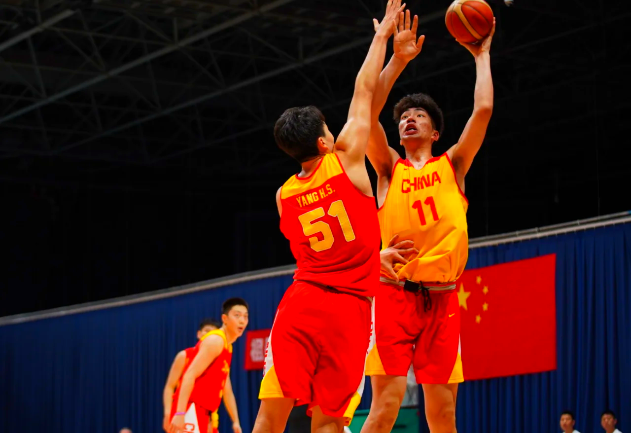 B体育app下载地址-球队备战决赛,全员投入训练