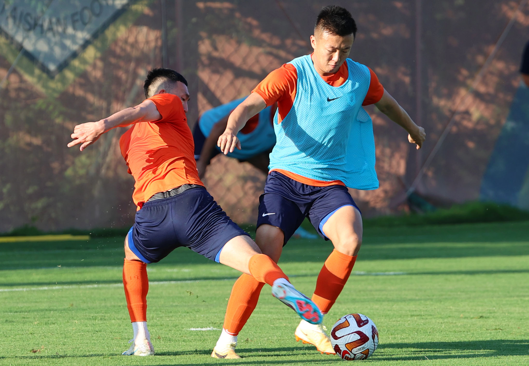 球队备战决赛,全员投入训练 球队备战决赛,全员投入训练