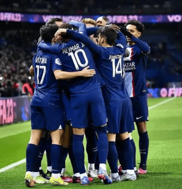 B体育平台-巴黎圣日耳曼队员独中两元,领队晋级的简单介绍