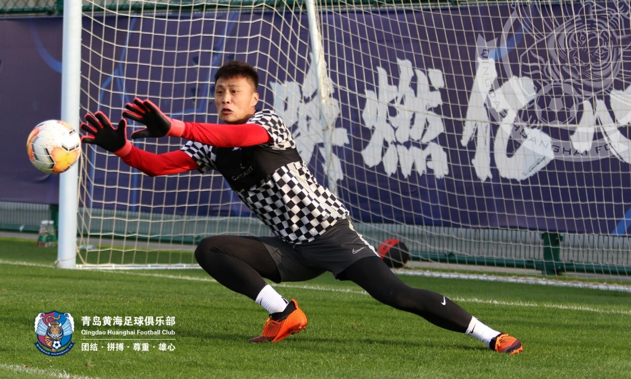 青岛黄海奋力拼搏,取得胜利 青岛黄海奋力拼搏,取得胜利