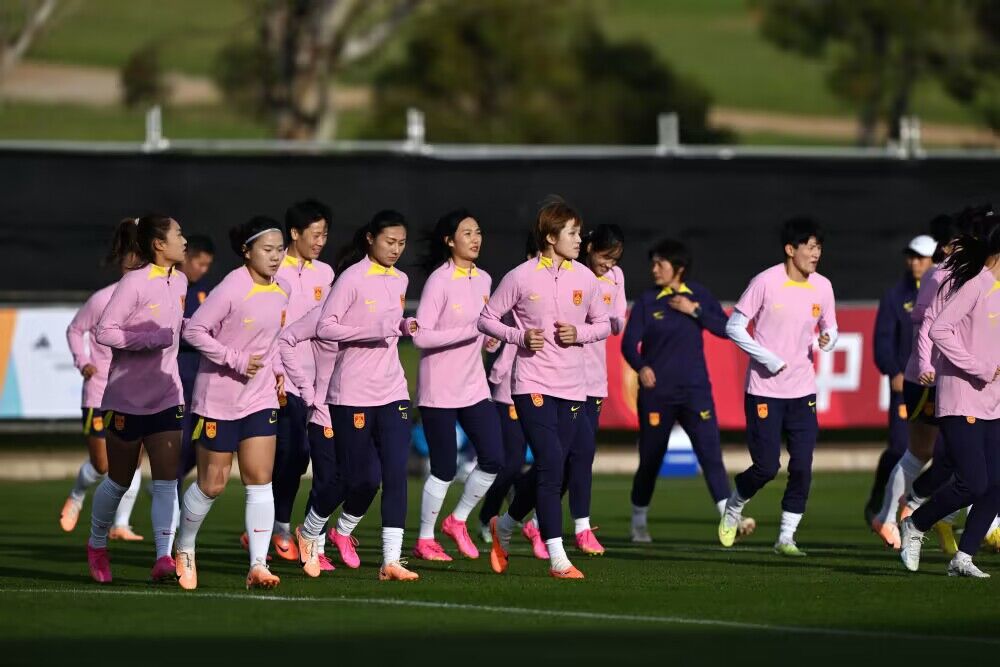B体育app-黑龙江女足备战比赛,备受关注
