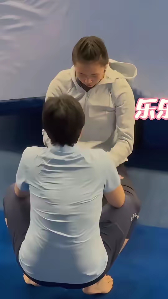 跳水比赛加拿大队选手动作娴熟,实力不言而喻的简单介绍 跳水比赛加拿大队选手动作娴熟,实力不言而喻的简单介绍