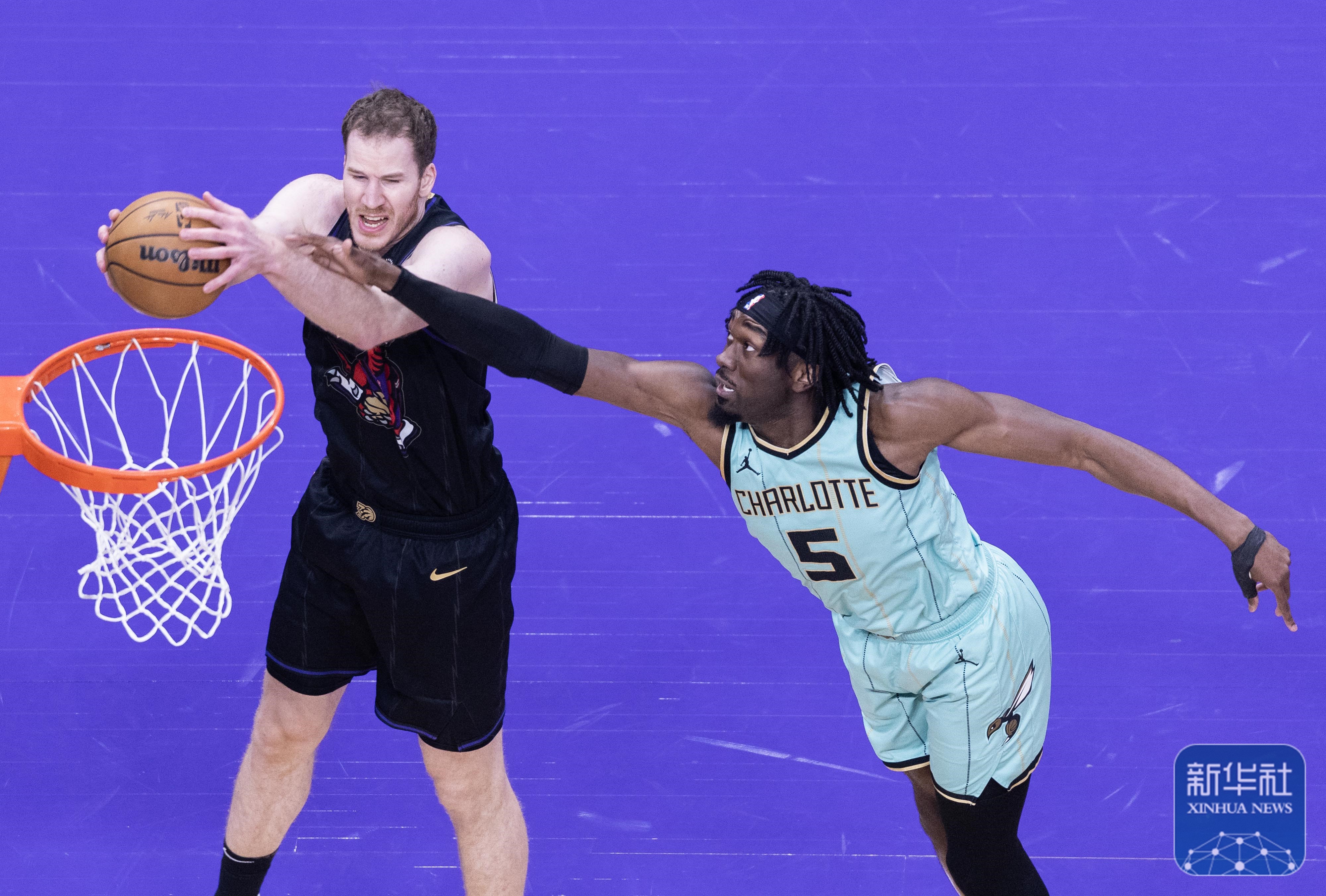 B体育官方登录入口-猛龙击败黄蜂,西亚卡姆贡献双20+的简单介绍