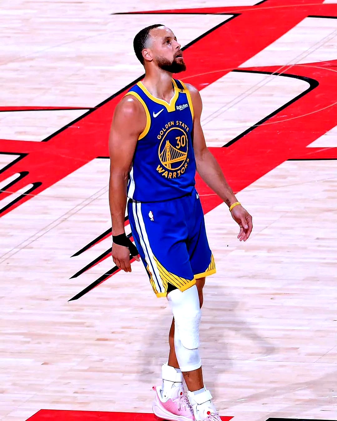 勇士寻觅新赛季机会,库里状态良好 勇士寻觅新赛季机会,库里状态良好