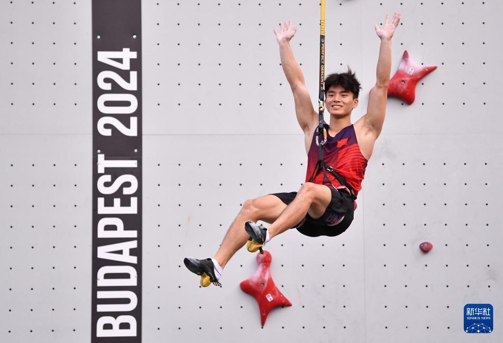 B体育链接-中国选手崭露头角实现季军成绩